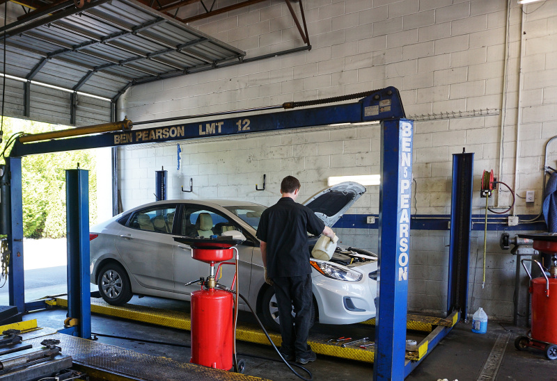 City Auto Repair | 21 SE Everett Mall Way, Everett, WA 98208, USA | Phone: (425) 347-7330