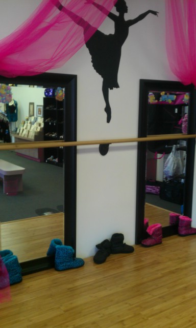 Kellys Dance Boutique | 613 Hope Rd, Eatontown, NJ 07724, USA | Phone: (732) 389-9494