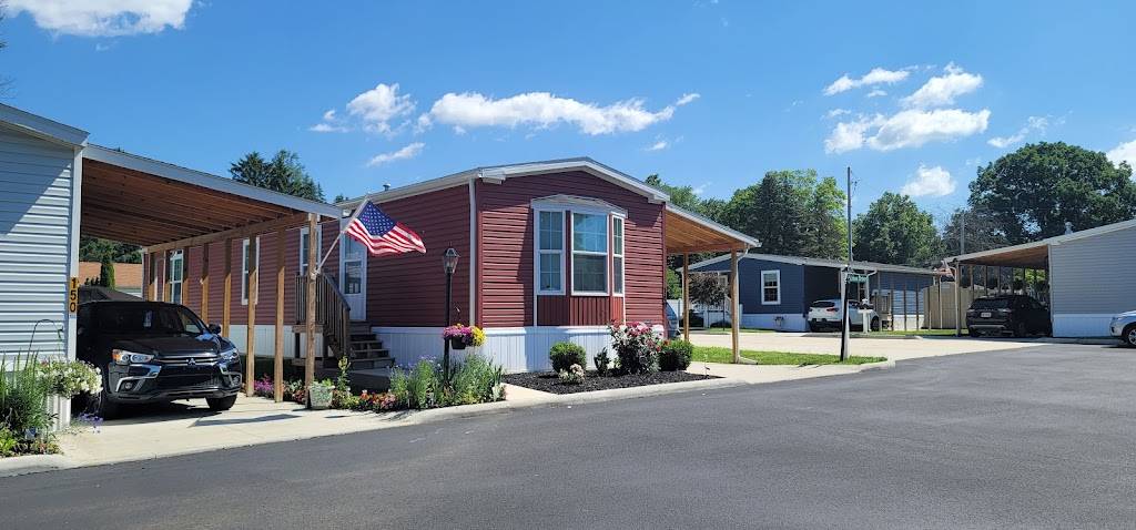 The Willows and Western Reserve Manufactured Homes Community | 146 Wilpark Dr, Akron, OH 44312, USA | Phone: (330) 628-9118