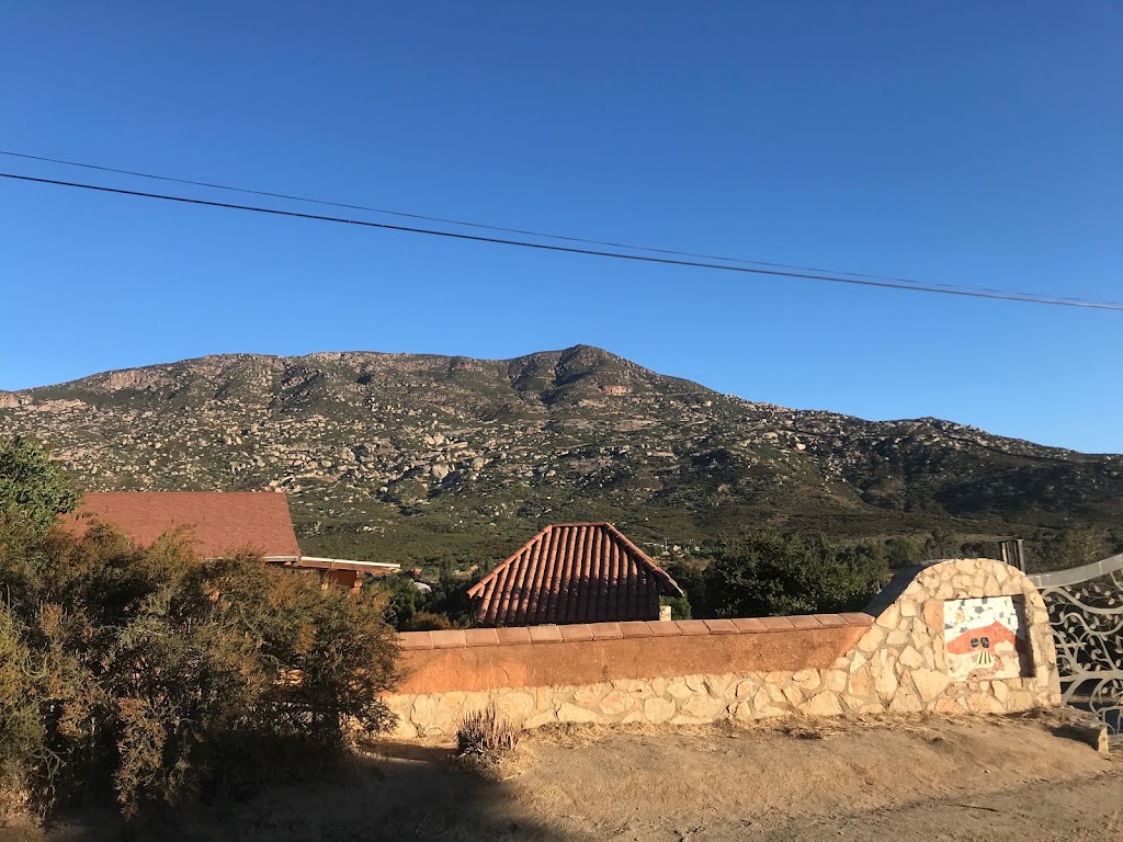 Colegio Montessori Niños del Cuchumá | Del Carmen 1508, lomitas del cuchuma, 21446 Tecate, B.C., Mexico | Phone: 665 133 1615