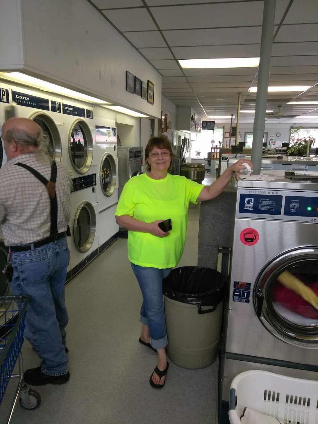 Southside Laundry | 117 Melmore St, Tiffin, OH 44883, USA | Phone: (419) 447-5289