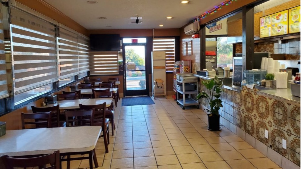 Corona Burger | 307 E 6th St, Corona, CA 92879, USA | Phone: (951) 272-8778