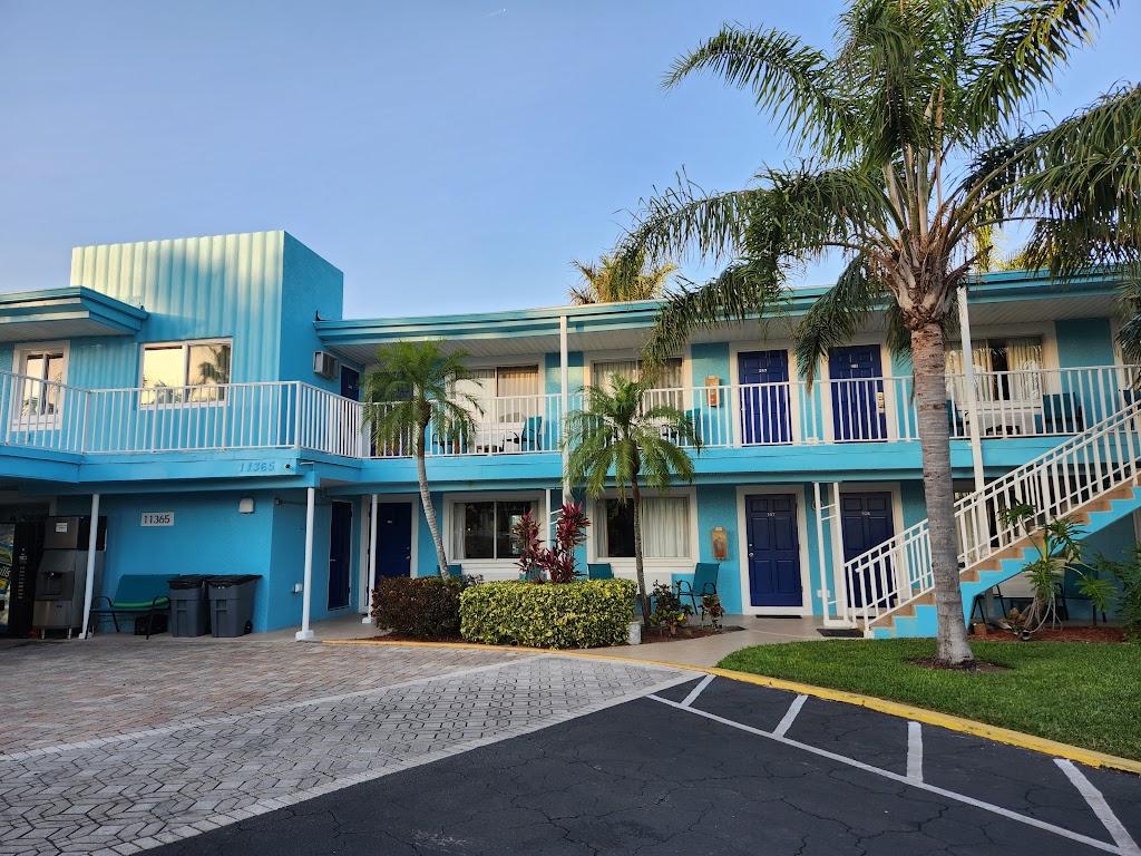 Bayside Inn and Marina | 11365 Gulf Blvd, Treasure Island, FL 33706, USA | Phone: (727) 367-6456