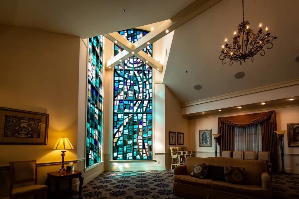 Baue Funeral Home Cave Springs | 3950 W Clay St, St Charles, MO 63301, United States | Phone: (636) 946-7811