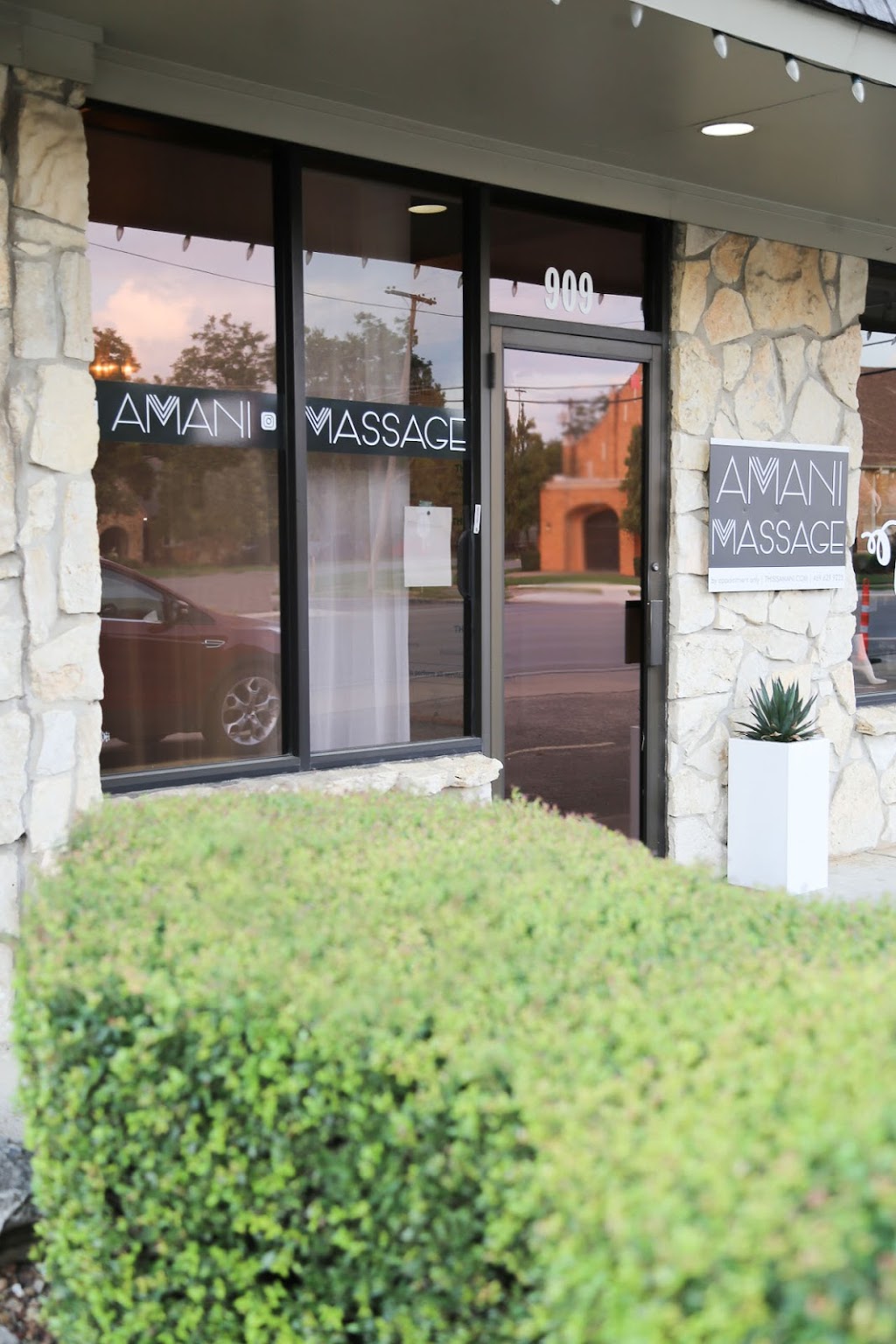 Amani Massage | 909 West Henderson Street, N Pendell Ave, Cleburne, TX 76033, USA | Phone: (469) 629-9225