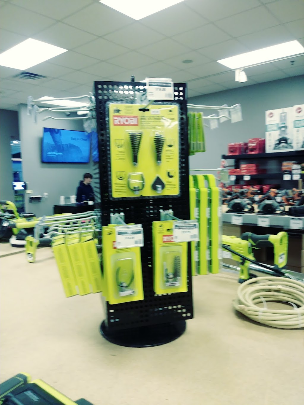 Direct Tools Factory Outlet | 2200 Tanger Blvd Suite 728, Washington, PA 15301, USA | Phone: (724) 344-4279