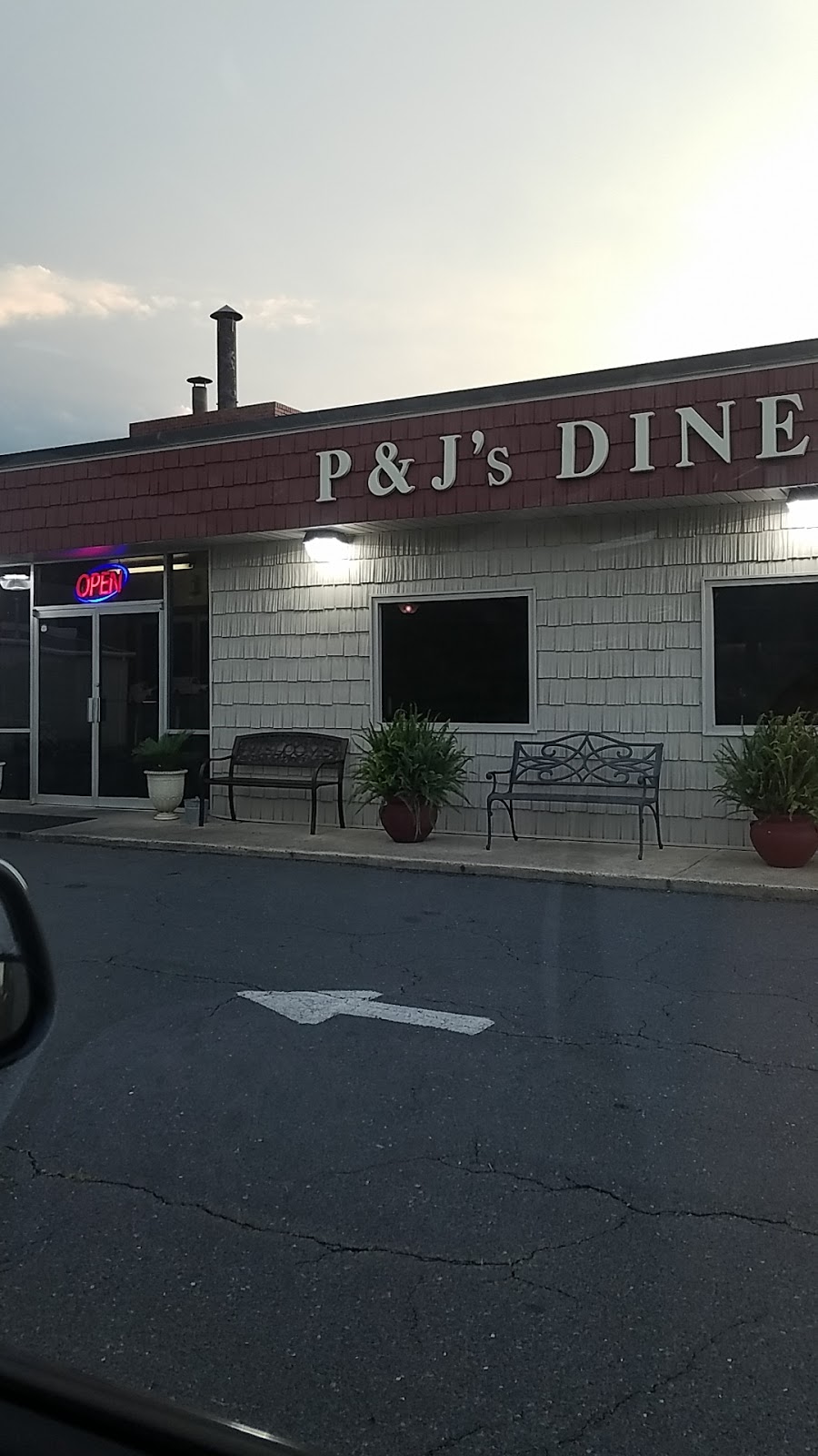 P & Js Diner | 2125 N Fayetteville St, Asheboro, NC 27203, USA | Phone: (336) 672-2244