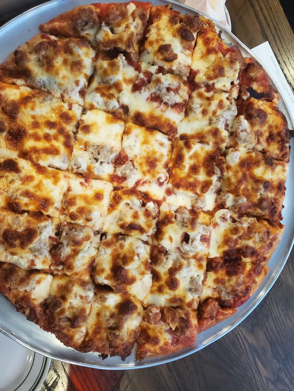 Beggars Pizza | 417 63rd St, Downers Grove, IL 60516, USA | Phone: (630) 435-5500