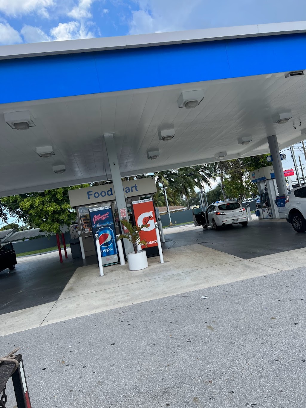 Chevron | 6690 SW 40th St, Miami, FL 33155, USA | Phone: (305) 667-0732