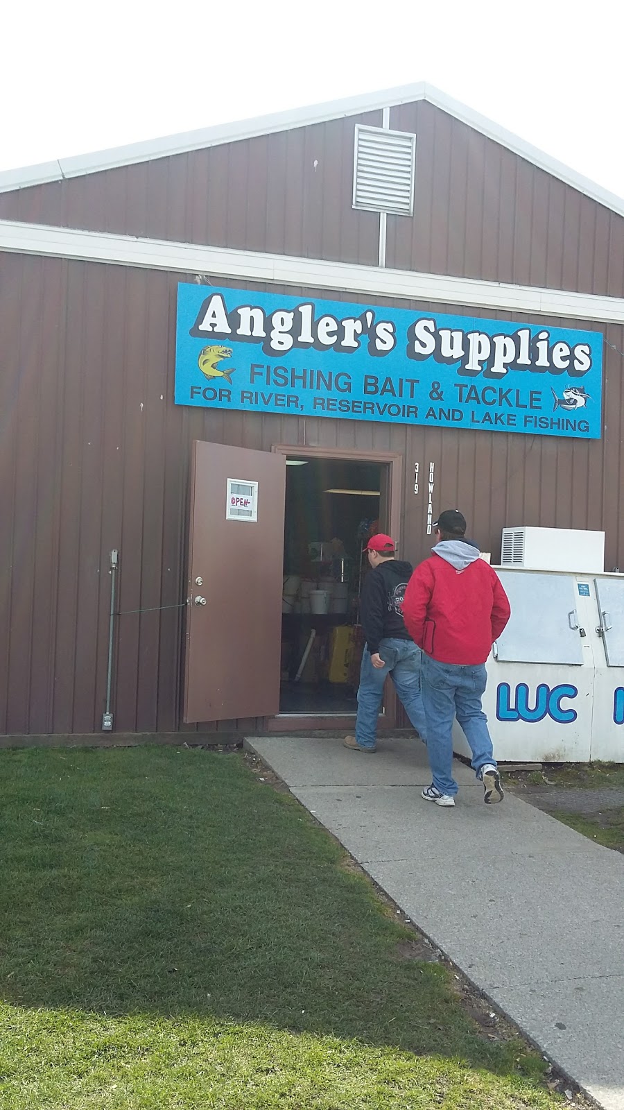 Anglers Supplies | 319 Howland St, Fremont, OH 43420, USA | Phone: (419) 332-6071