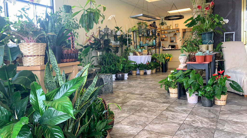 Lilies Flower Shop | 1095 N Greenwich Rd Ste 101, Wichita, KS 67206, USA | Phone: (316) 821-9634