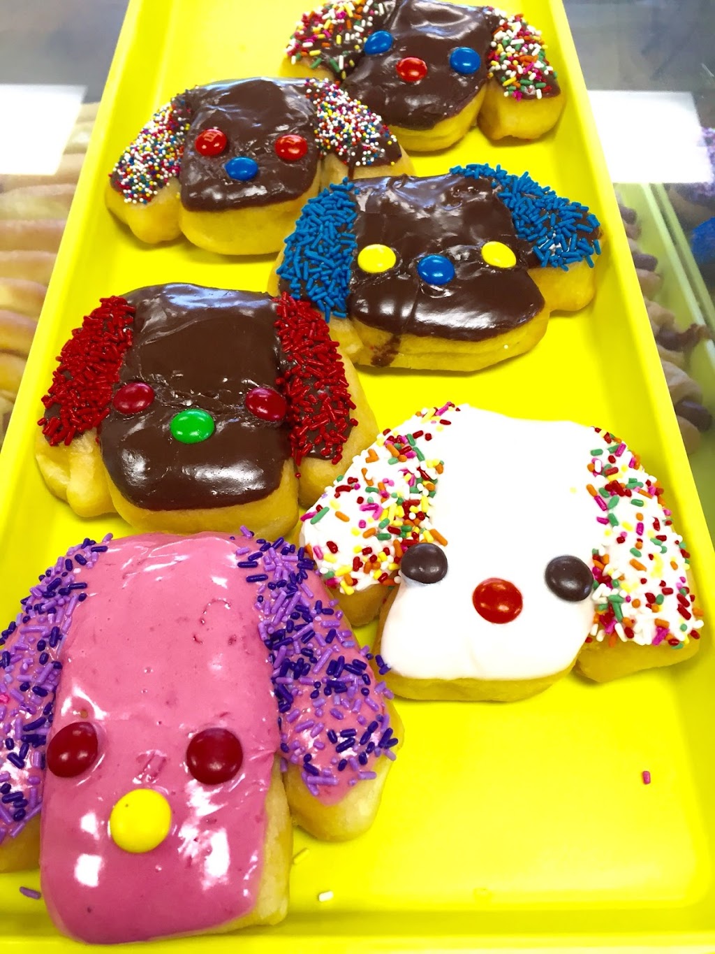 Mustang Donuts | 1337 East hwy 152 #117, Mustang, OK 73064, USA | Phone: (405) 261-0922