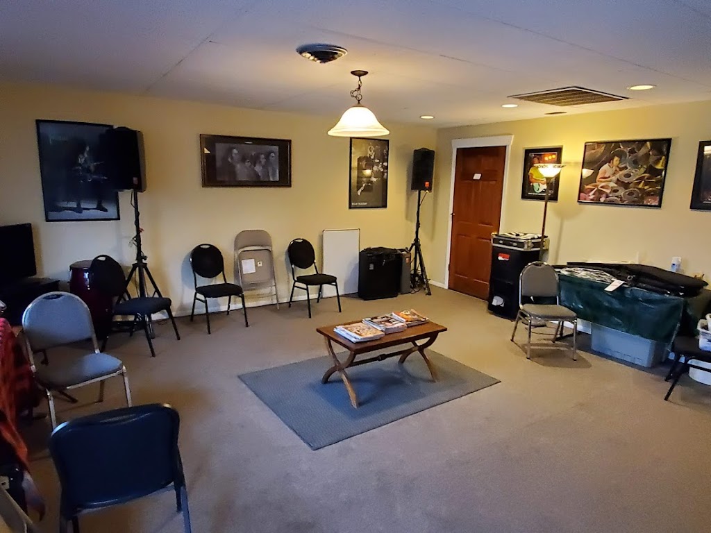 Rockys Music Studio | 564 Bloomingrove Dr, Rensselaer, NY 12144, USA | Phone: (518) 429-6380