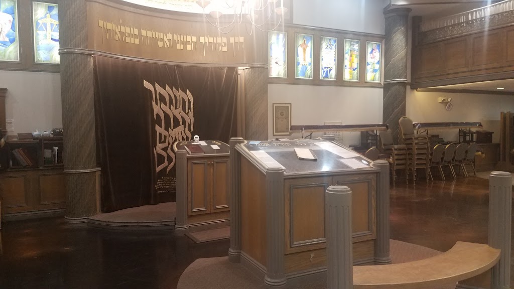 Bais Medrash Ateres Yisroel, Rabbi Blumenkrantz's Shul 827 Cornaga