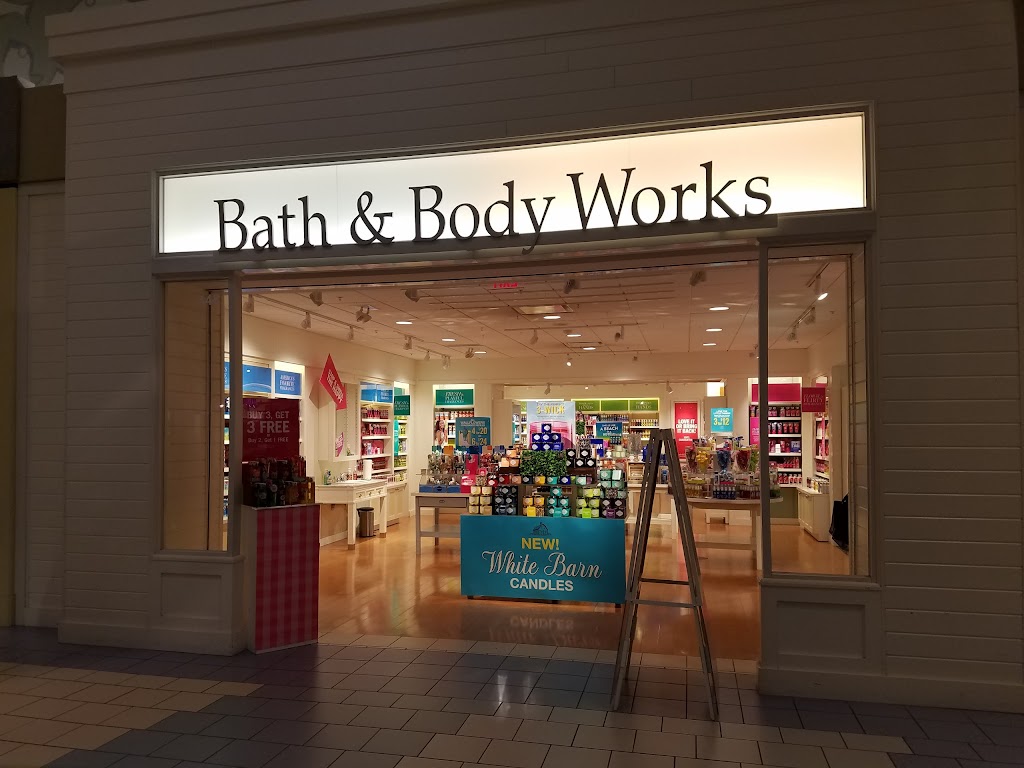 Bath & Body Works | 448 Pittsburgh Mills Cir, Tarentum, PA 15084, USA | Phone: (724) 274-9257