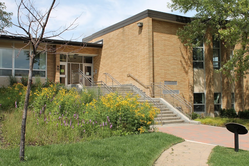 Edgewood Elementary School | 7900 Woodridge Dr, Woodridge, IL 60517, USA | Phone: (630) 795-6000