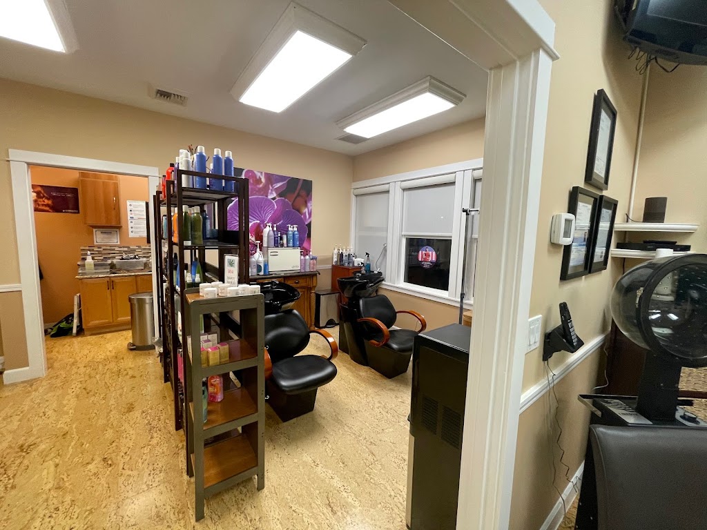 Harbour Village Hair Studio | 12221 Village Center Pl Suite 210, Mukilteo, WA 98275, USA | Phone: (425) 438-2611