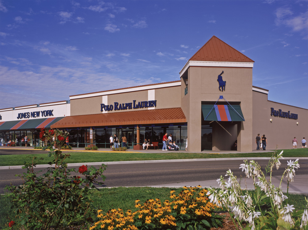 Albertville Premium Outlets | 6415 Labeaux Ave NE, Albertville, MN 55301 | Phone: (763) 497-1911