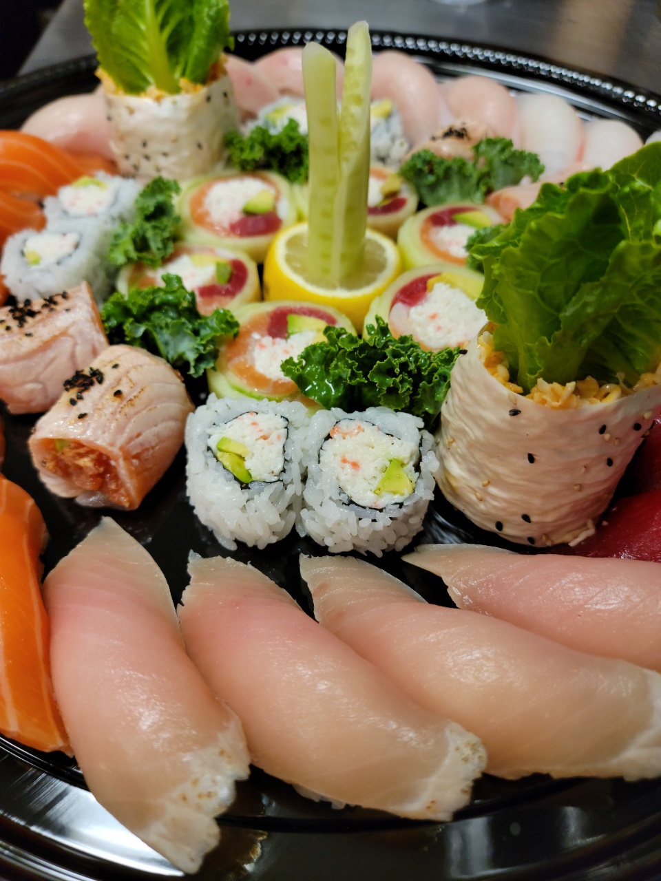 Sushi & Roll | 27620 Marguerite Pkwy, Mission Viejo, CA 92692, USA | Phone: (949) 481-8181