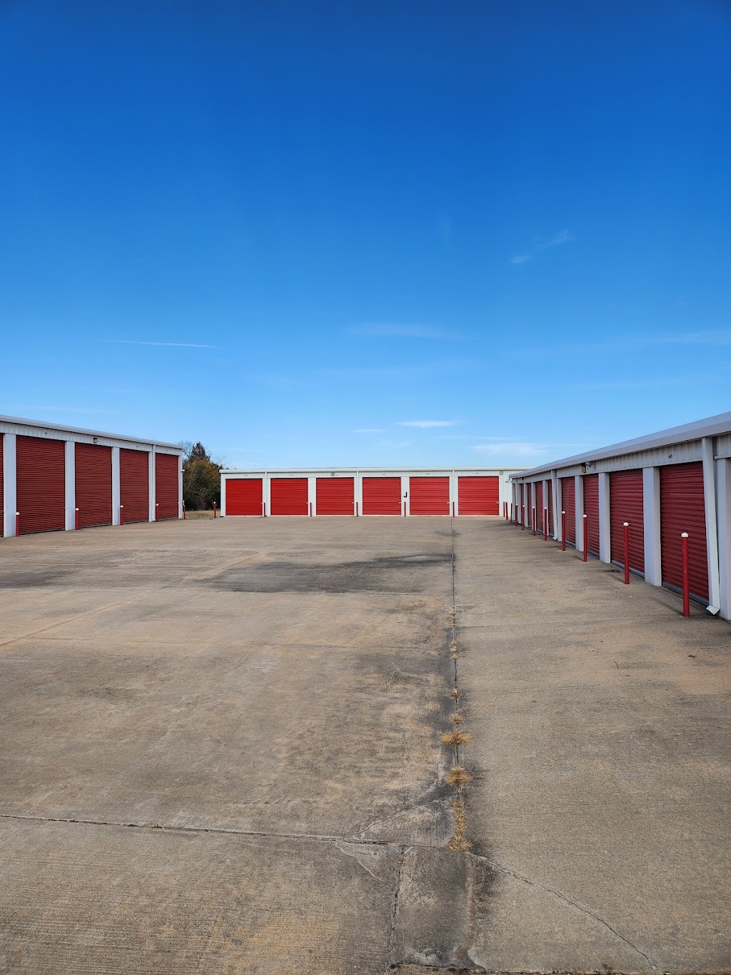 Overflow Garage | 215 Hickory St, Paradise, TX 76073, USA | Phone: (940) 204-0833