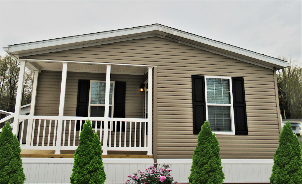 Twin Oaks Manufactured Home | 27216 Cook Rd, Olmsted Township, OH 44138, USA | Phone: (440) 235-3424