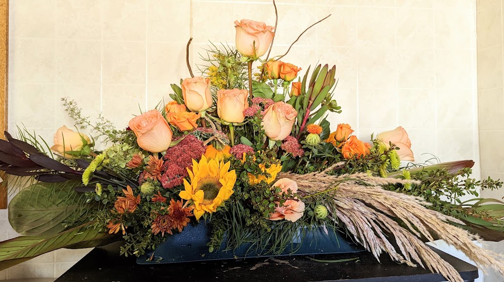 Just Bouquets | 310 Locust St, Panama, NE 68419, USA | Phone: (402) 430-2559