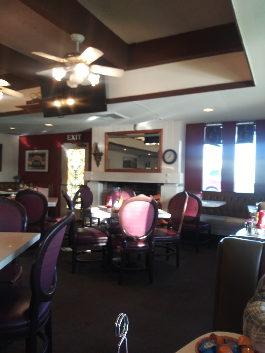 Costas Family Restaurant | 851 E San Bernardino Rd, Covina, CA 91723, USA | Phone: (626) 966-6913