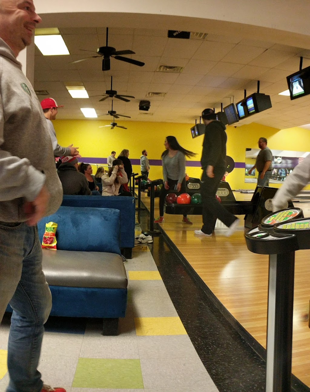 Bowl 10 Fairborn | 1425 N Broad St, Fairborn, OH 45324, USA | Phone: (937) 878-9521 Bowl 10 Fairborn | 1425 N Broad St, Fairborn, OH 45324, USA | Phone: (937) 878-9521