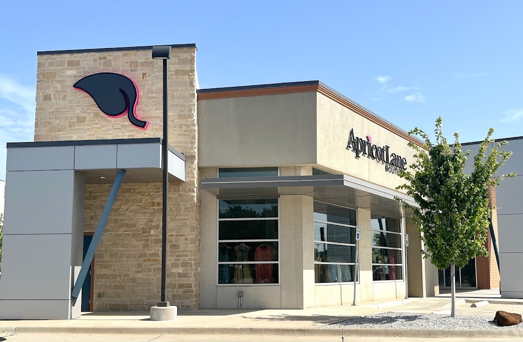 Apricot Lane Boutique | 500 Fort Worth Dr Suite 100, Denton, TX 76201, USA | Phone: (940) 514-1004