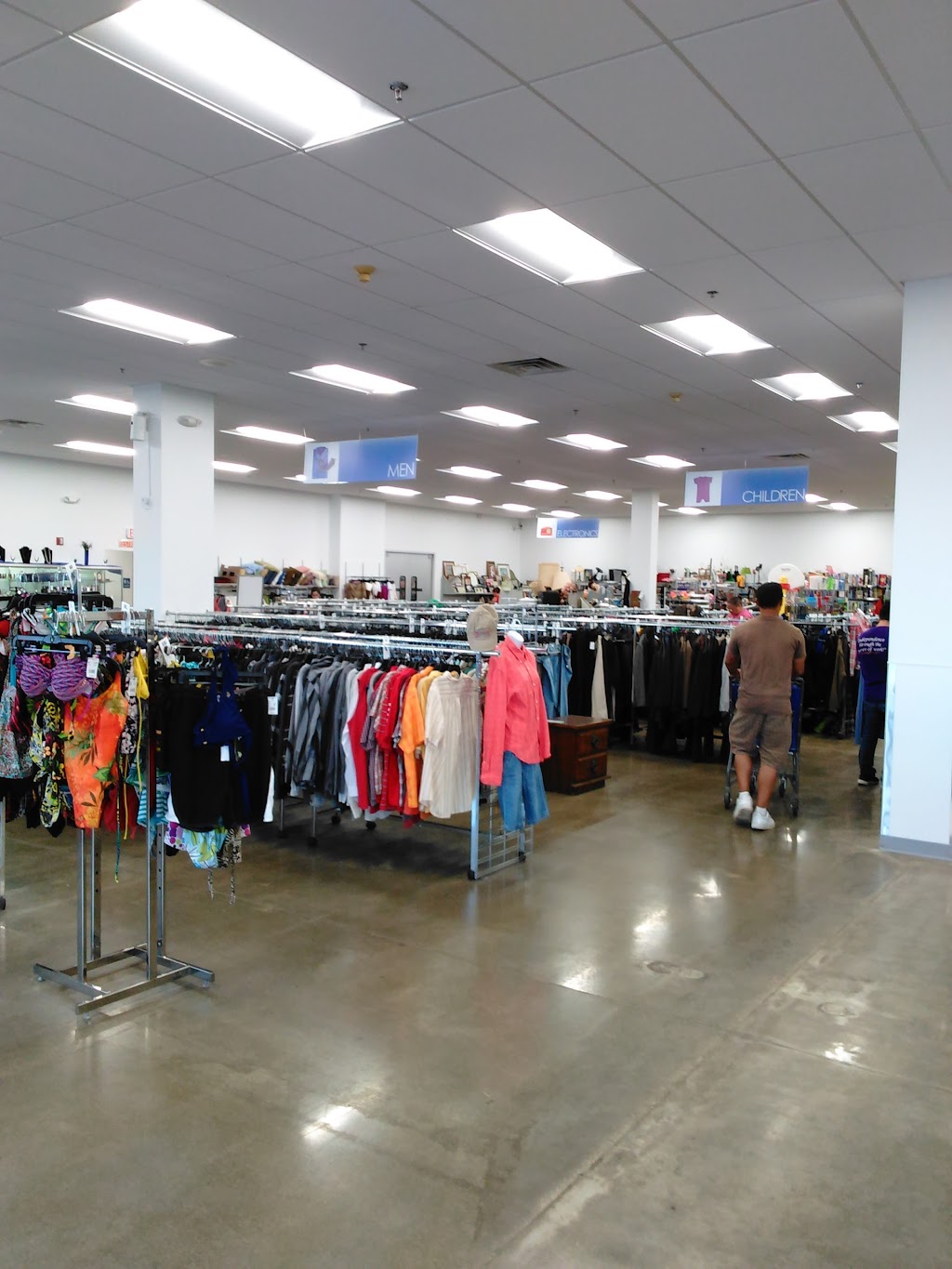 Goodwill Monona | 2501 Royal Ave, Monona, WI 53713, USA | Phone: (608) 224-0781