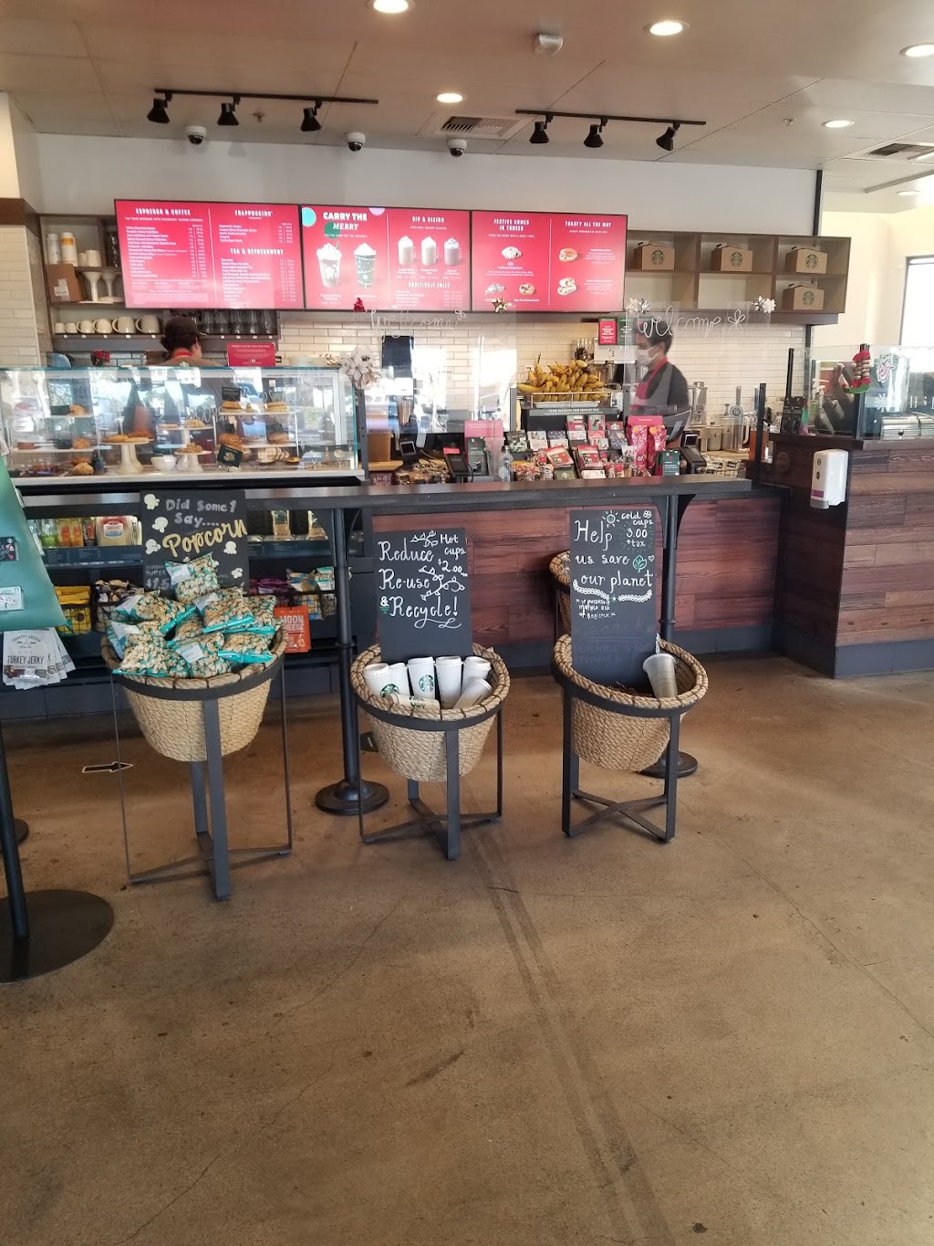 Starbucks | 1441 W 17th St, Santa Ana, CA 92706, USA | Phone: (714) 481-0030