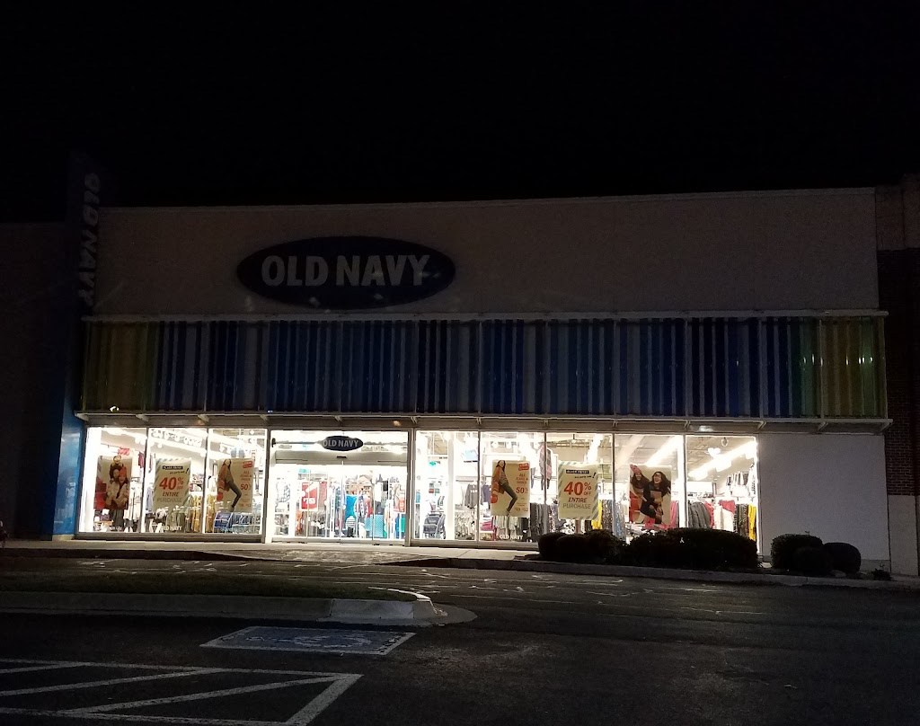 Old Navy | 1711 Belle Isle Blvd, Oklahoma City, OK 73118, USA | Phone: (405) 843-4411