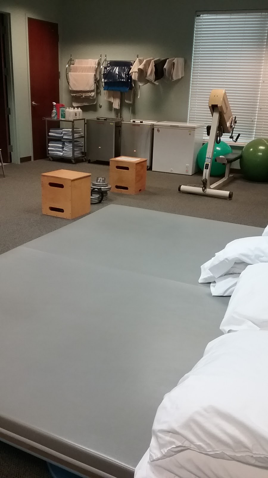 Northwest Physical Therapy Clinic, Gary Handley P.T. Independent Medical Evaluations | 609 S. Kelly Ave., Suite: L-4, Edmond, OK 73003, USA | Phone: (405) 285-2455