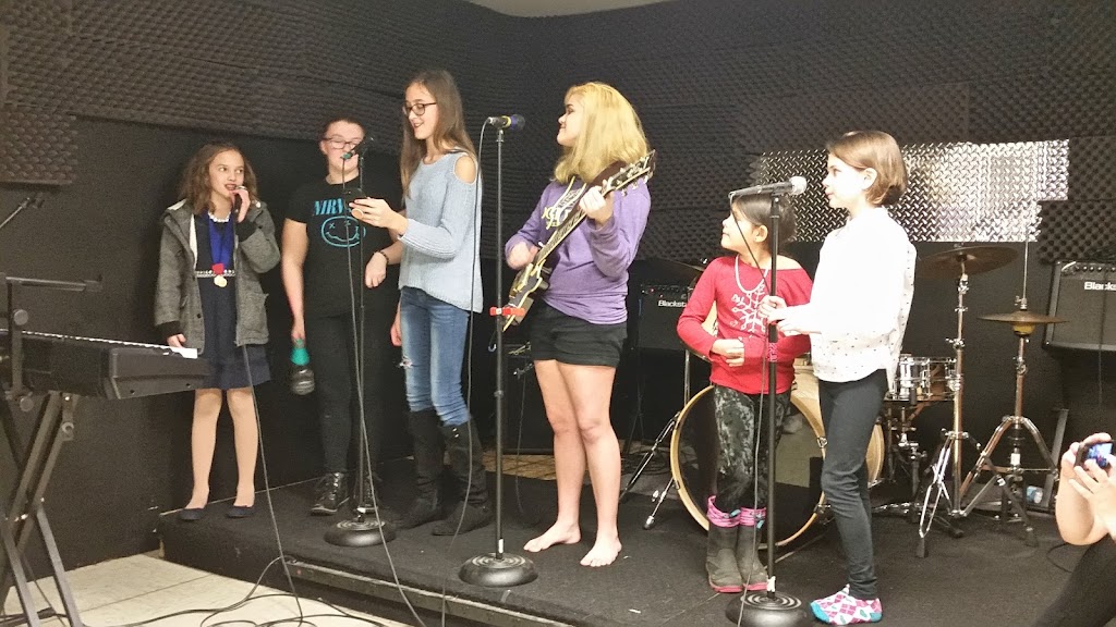 School of Rock | 6101 Jackson Rd, Ann Arbor, MI 48103, USA | Phone: (734) 686-3333