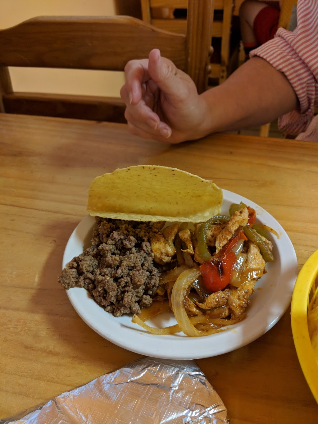 Chavas Mexican Restaurant | 301 N Main St, Yale, OK 74085, USA | Phone: (918) 387-2203