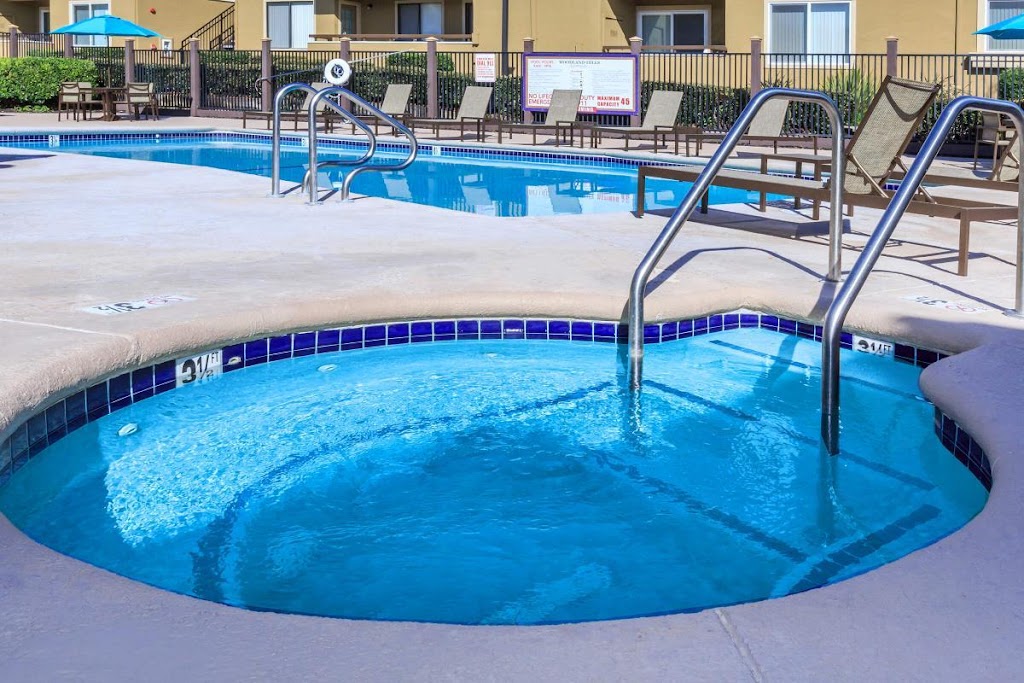 Woodland Hills Apartment Homes | 241 W Buchanan Rd, Pittsburg, CA 94565, USA | Phone: (925) 427-1225