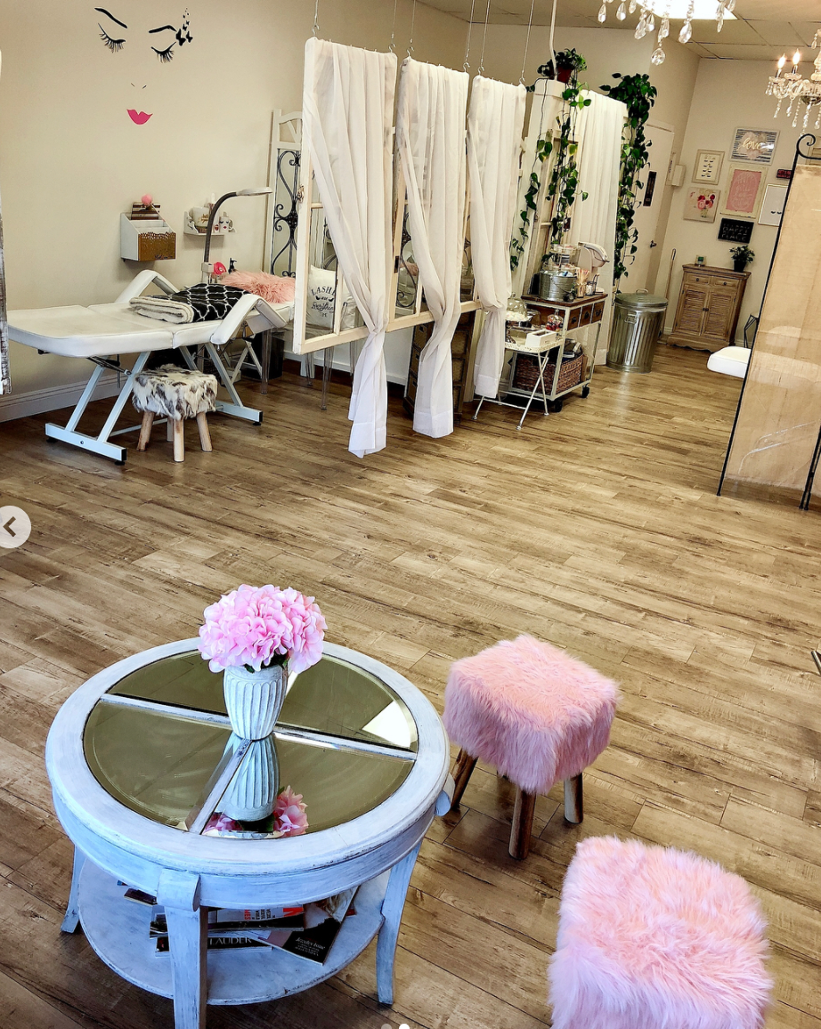 Playful Beauty Bar | 3610 1/2 Foothill Blvd, Foothill Blvd, Glendale, CA 91214, USA | Phone: (747) 236-2703