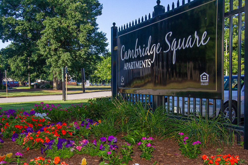 Cambridge Square Apartments of Chesapeake | 704 Gainsborough Ct, Chesapeake, VA 23320, USA | Phone: (757) 547-7119