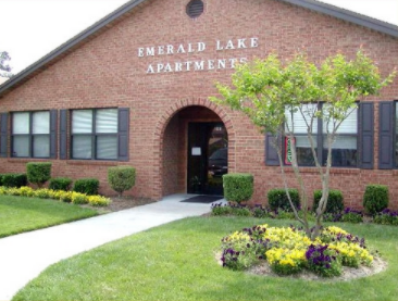 Emerald Lake Apartments | 1500 Emerald Lake Cir, Elizabeth City, NC 27909, USA | Phone: (252) 881-1381