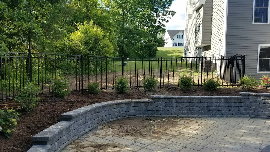 Backyard Fence Inc. | 4200 Albany St, Colonie, NY 12205, USA | Phone: (518) 452-9496