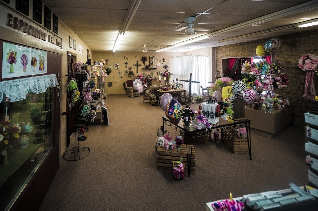 Springtown Flower Shop | 311 E Hwy 199, Springtown, TX 76082, USA | Phone: (817) 220-0033