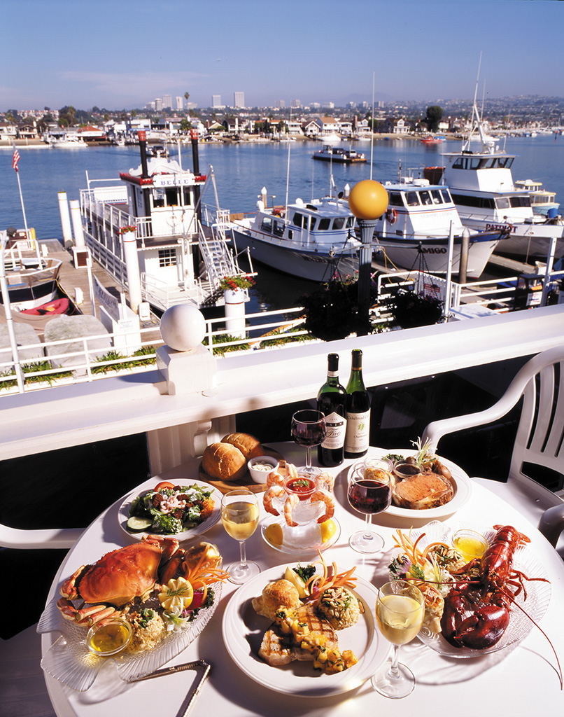 Newport Landing Restaurant | 503 Edgewater Pl, Newport Beach, CA 92661, USA | Phone: (949) 675-2373