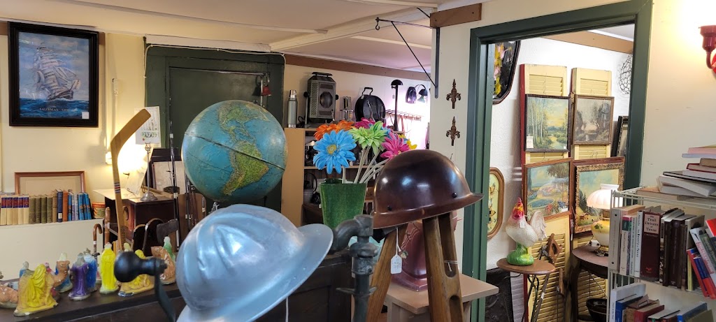 East 6th St Relics & Antiques | 314 E 6th St, Georgetown, TX 78626, USA | Phone: (512) 863-7969