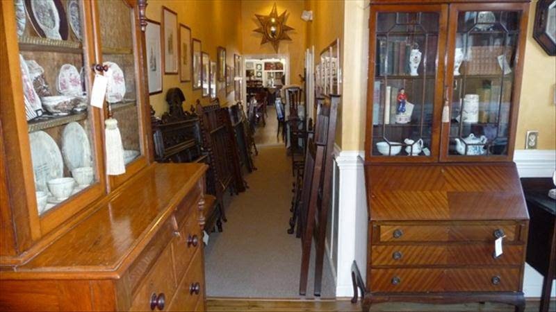 Streets of London Antiques | 928 W Chatham St, Cary, NC 27511, USA | Phone: (919) 986-2721
