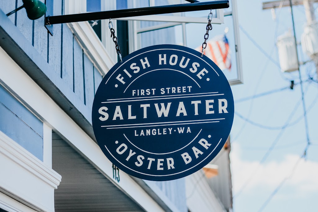 Saltwater Fish House & Oyster Bar | 113 1st St, Langley, WA 98260, USA | Phone: (360) 221-5474