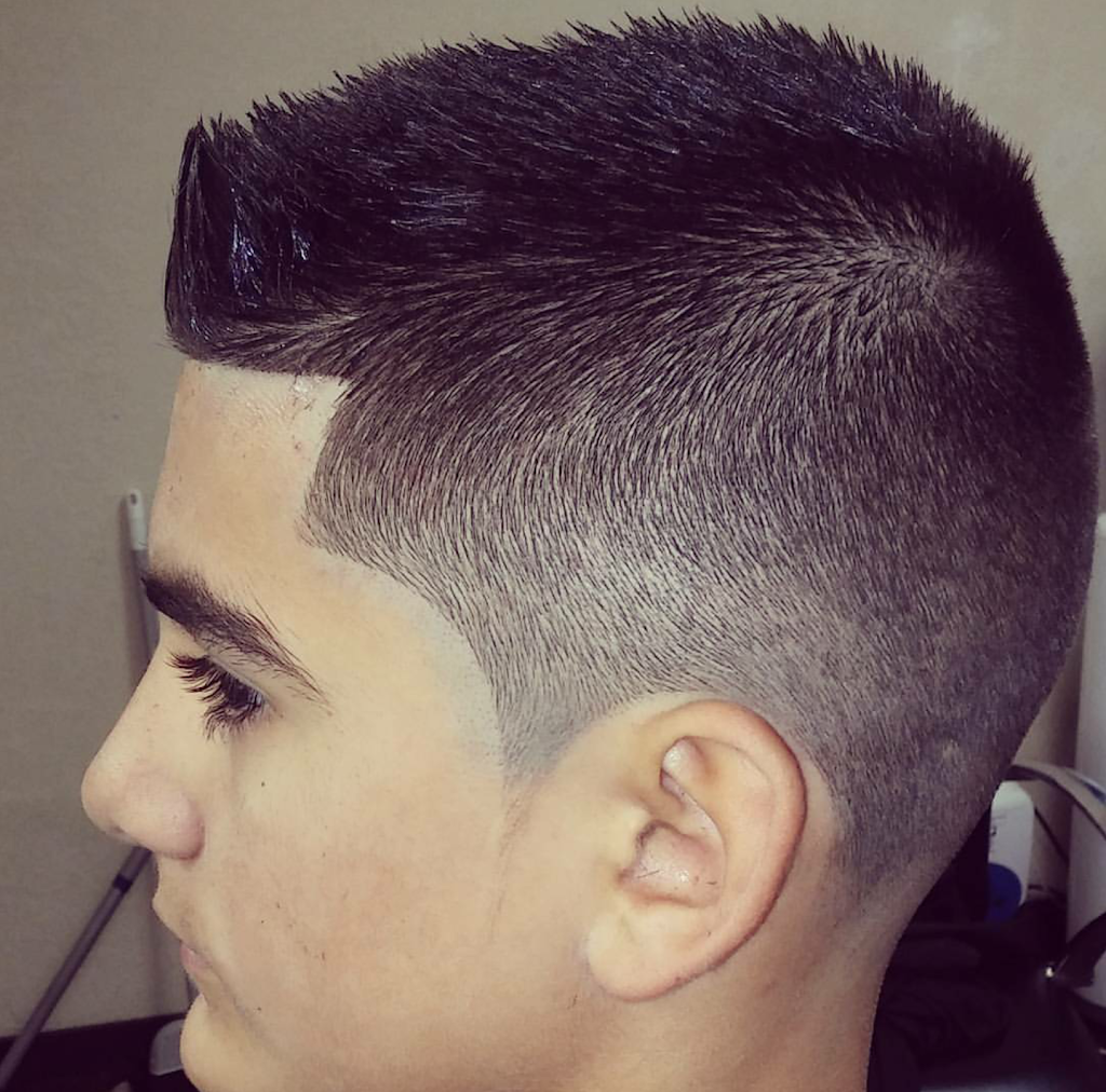 Fredos Barbershop | 300 Atlantic Dr #6, Key Largo, FL 33037, USA | Phone: (305) 896-2460