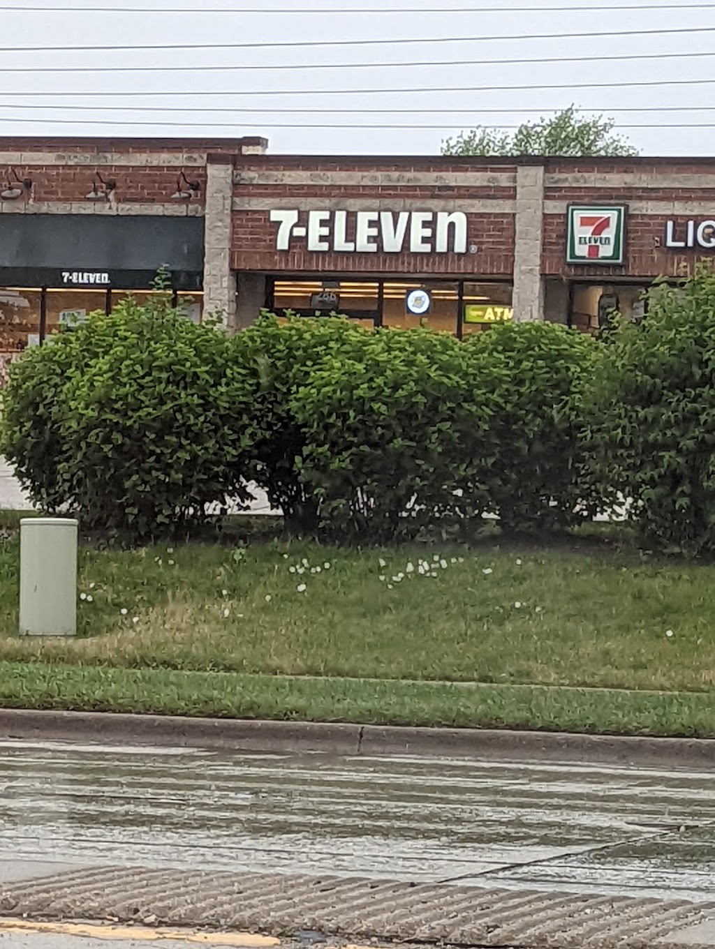 7-Eleven | 286 E Devon Ave, Elk Grove Village, IL 60007, USA | Phone: (847) 439-9058