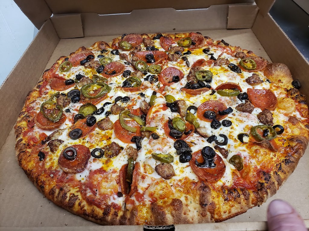 Gilligans Pizza | 14330 Benbrook Blvd, Fort Worth, TX 76126, USA | Phone: (817) 808-2709