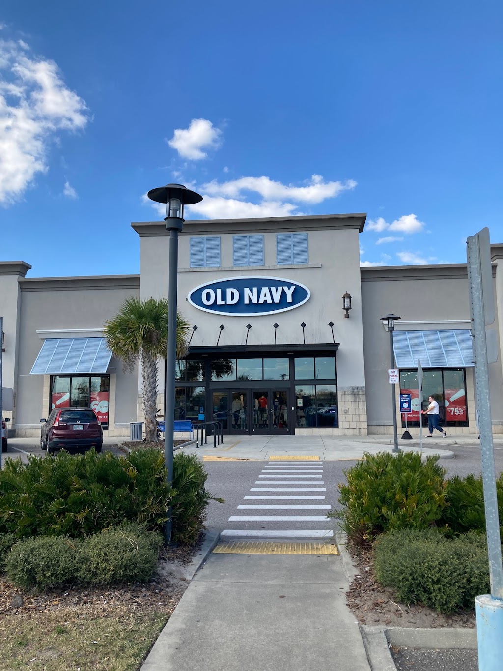 Old Navy | 919 Lakeland Park Center Dr #320, Lakeland, FL 33809, USA | Phone: (863) 225-9404