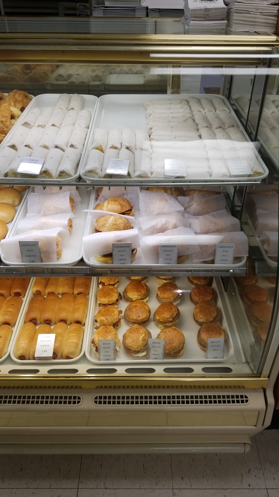 Elgin Donuts | 199 US-290, Elgin, TX 78621, USA | Phone: (512) 285-3831